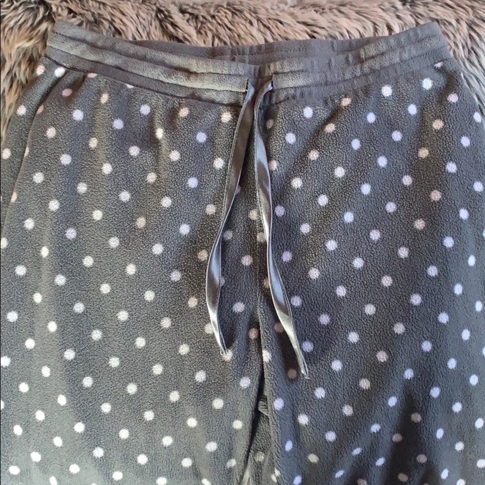 polkadot women’s pjs sz small (FREEw/purchase$10+)